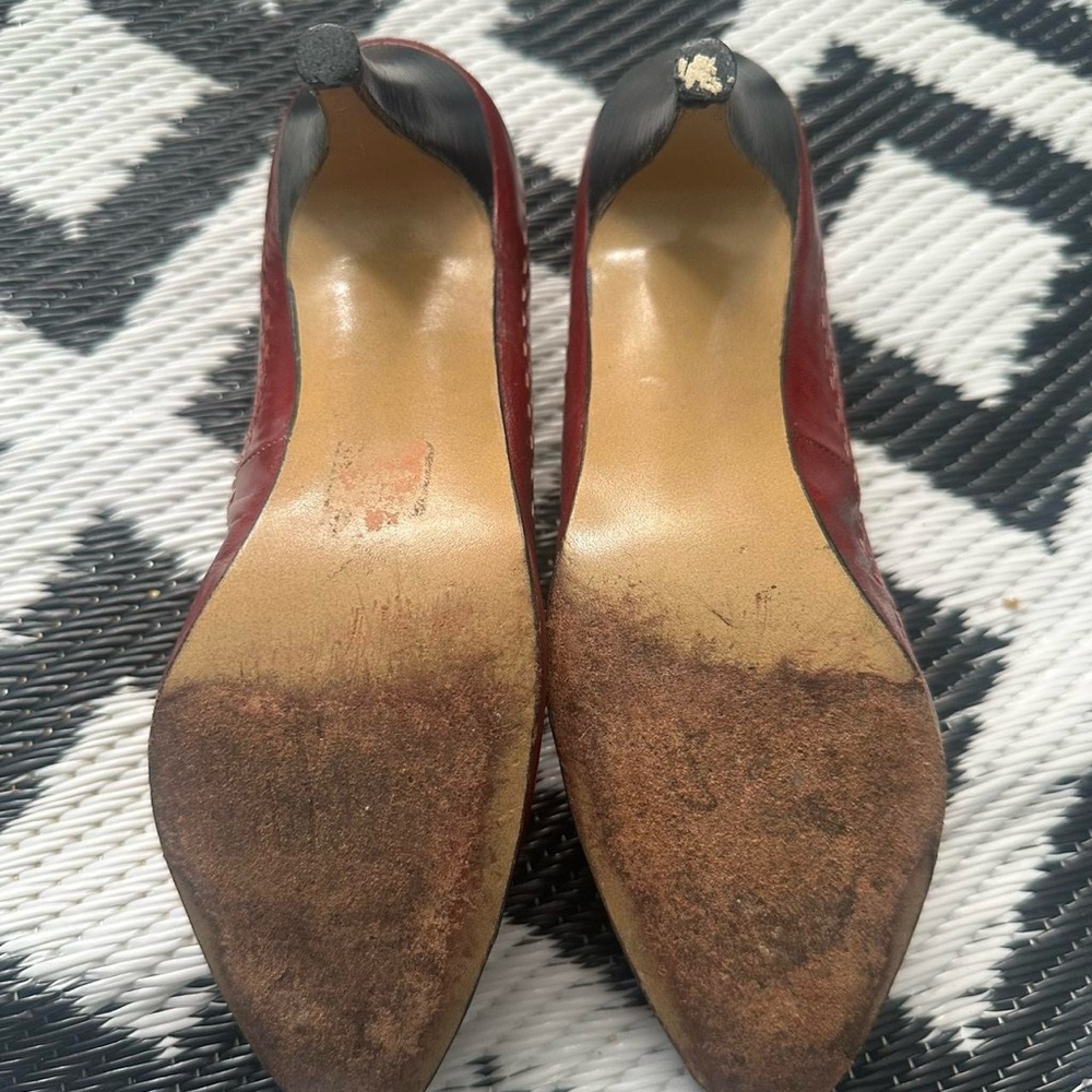 Vintage Salvatore Ferragamo Schiavone Red Leather Pumps Heels Size 8.5 Narrow - Picture 2 of 5